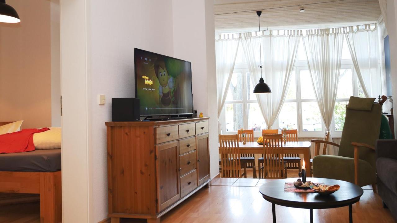Ferienwohnungen -Am Strom 41- In Warnemuende Rostock Exterior foto